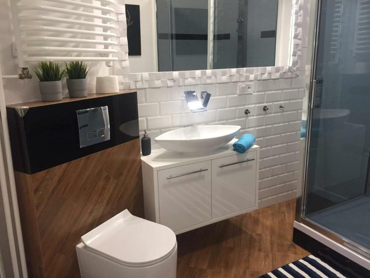 Apartament Rosso Apartment Stary Toruń Екстериор снимка