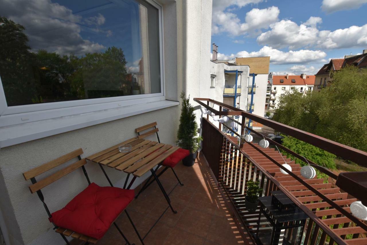 Apartament Rosso Apartment Stary Toruń Екстериор снимка